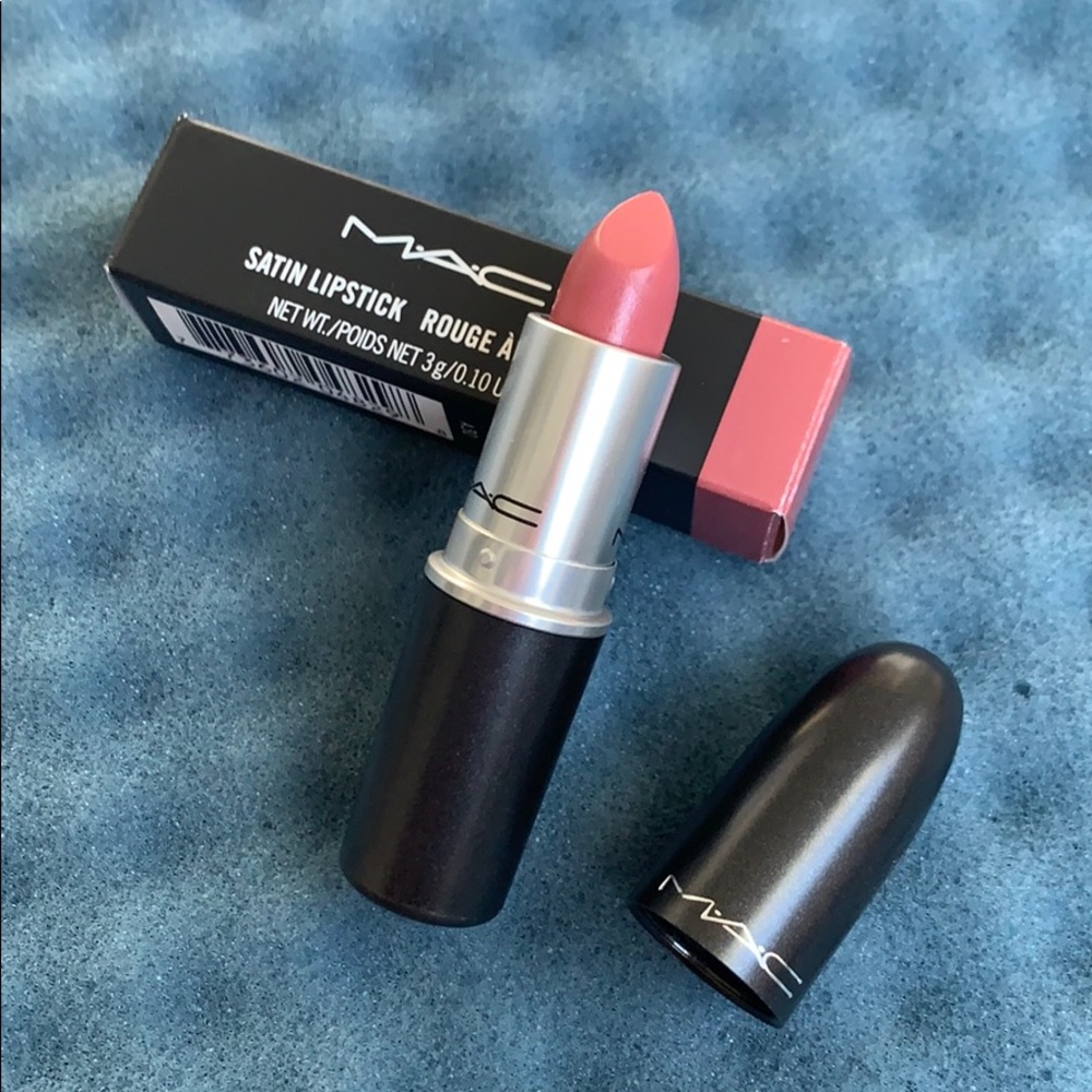 Mac Satin Lipstick Brave